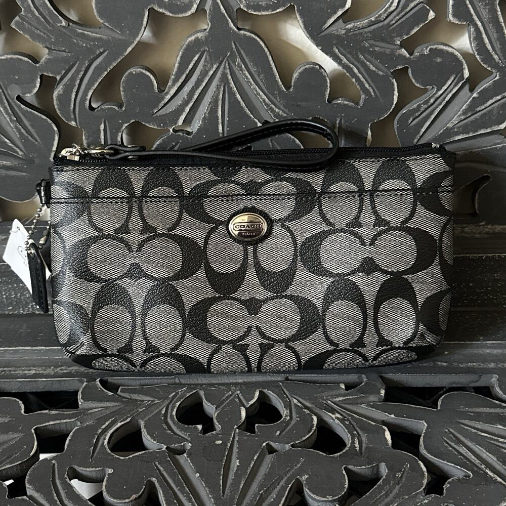 Coach Peyton Signature Go-Go Wristlet F49965 Black Grey NWT